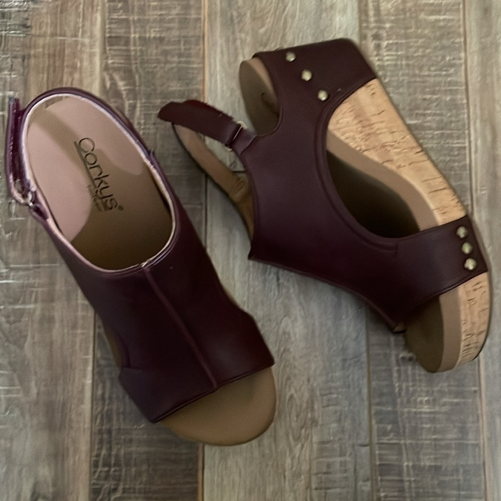Corkys wedge sandal size 7